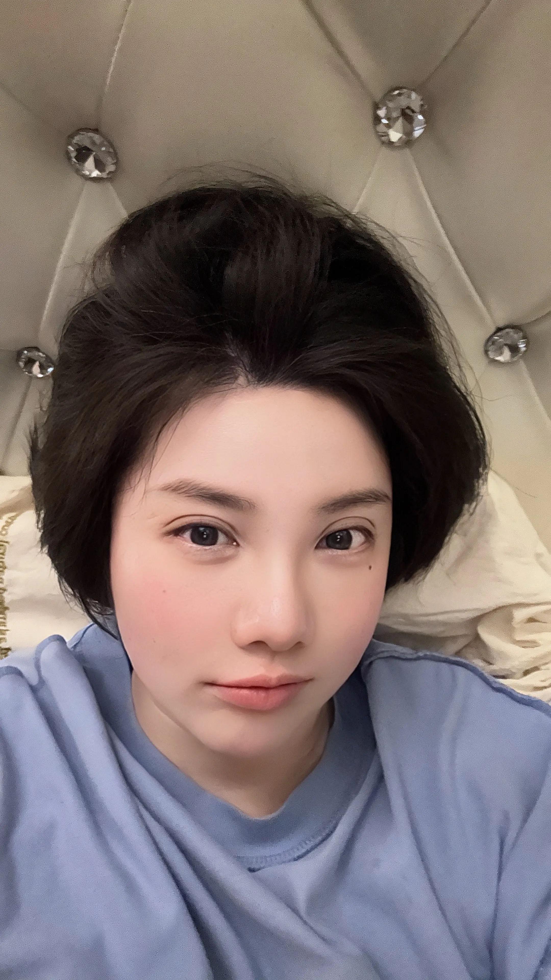 完了 中了短发的毒 太爱这种松弛感了。