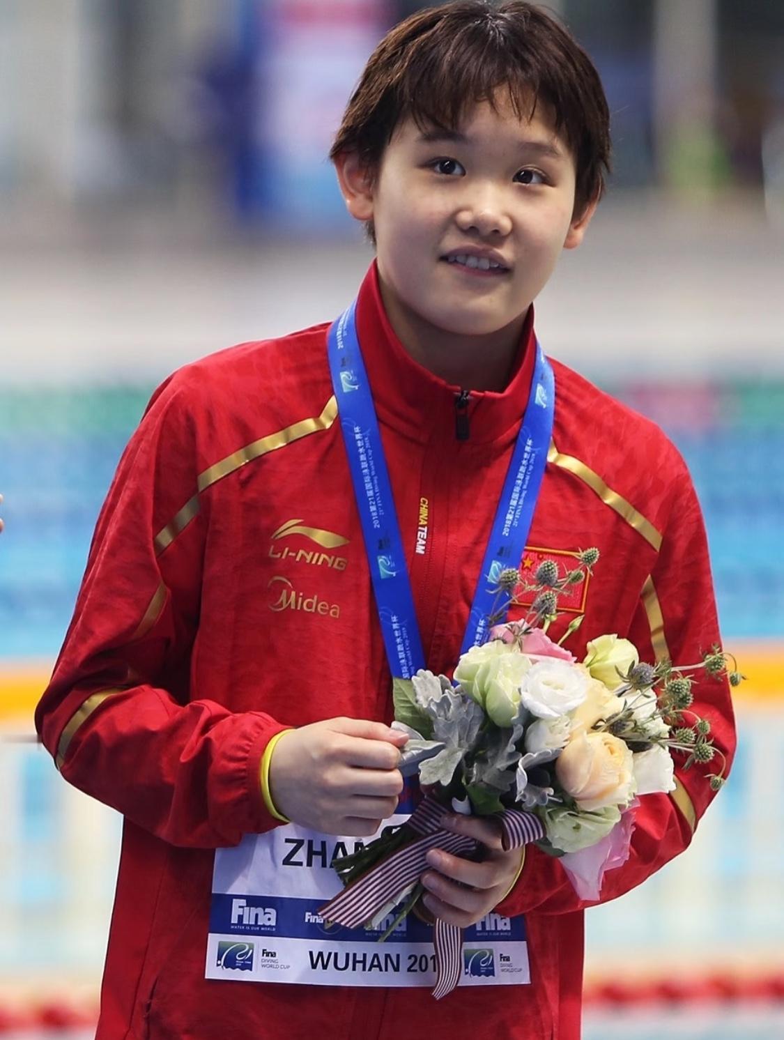 今晚这水花压的……
我直接把话放这儿了。
女子十米台单人那块金牌，就是张家齐的。