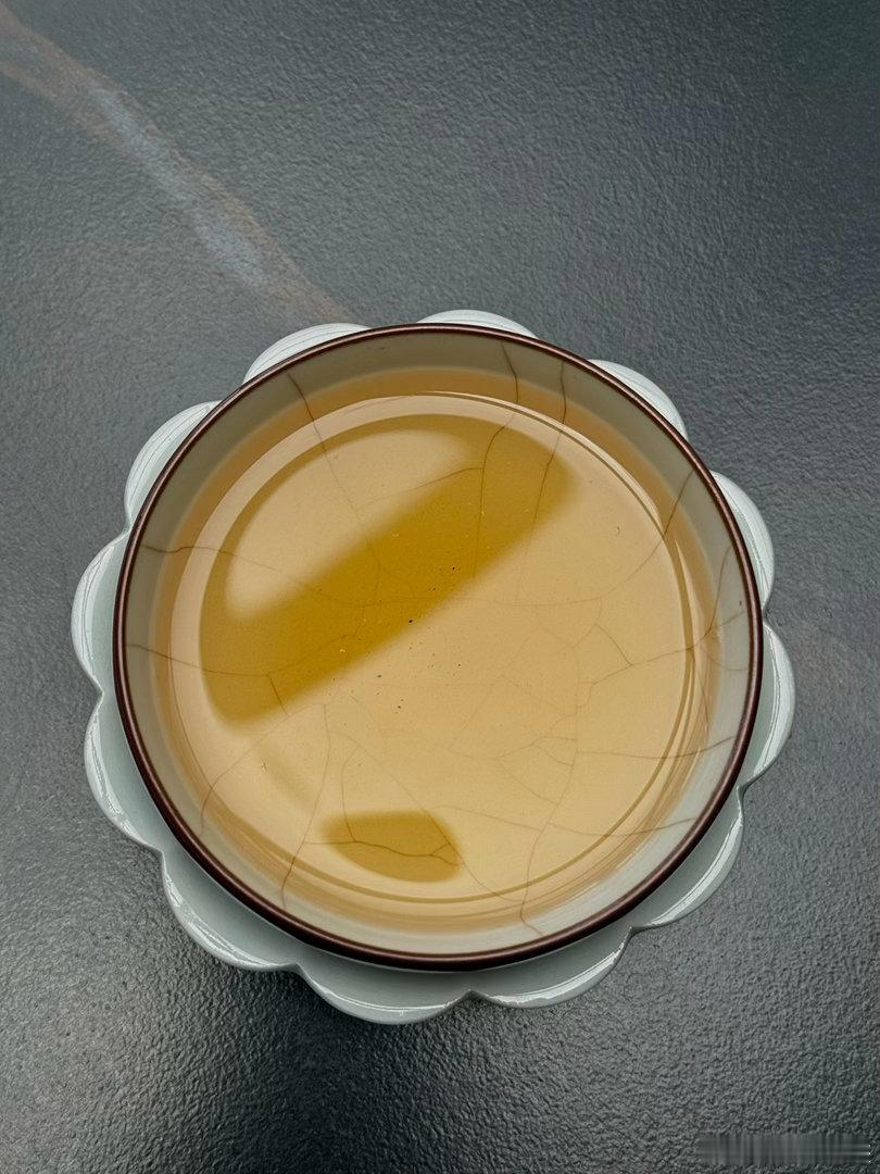 我就奇怪了，现在茶叶卖不掉，大小茶企、初制所、中间商每个都在喊、都在叫…如果说初