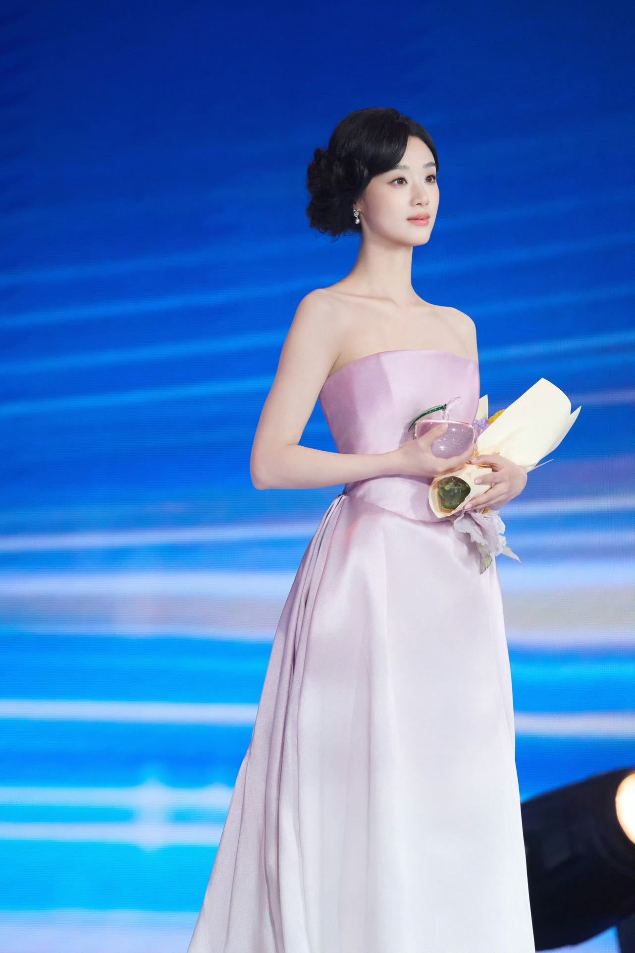 微短剧品质盛典今晚播出 短国盛宴来袭！等一众演员云集，霸总全开麦、千金颜值天花板