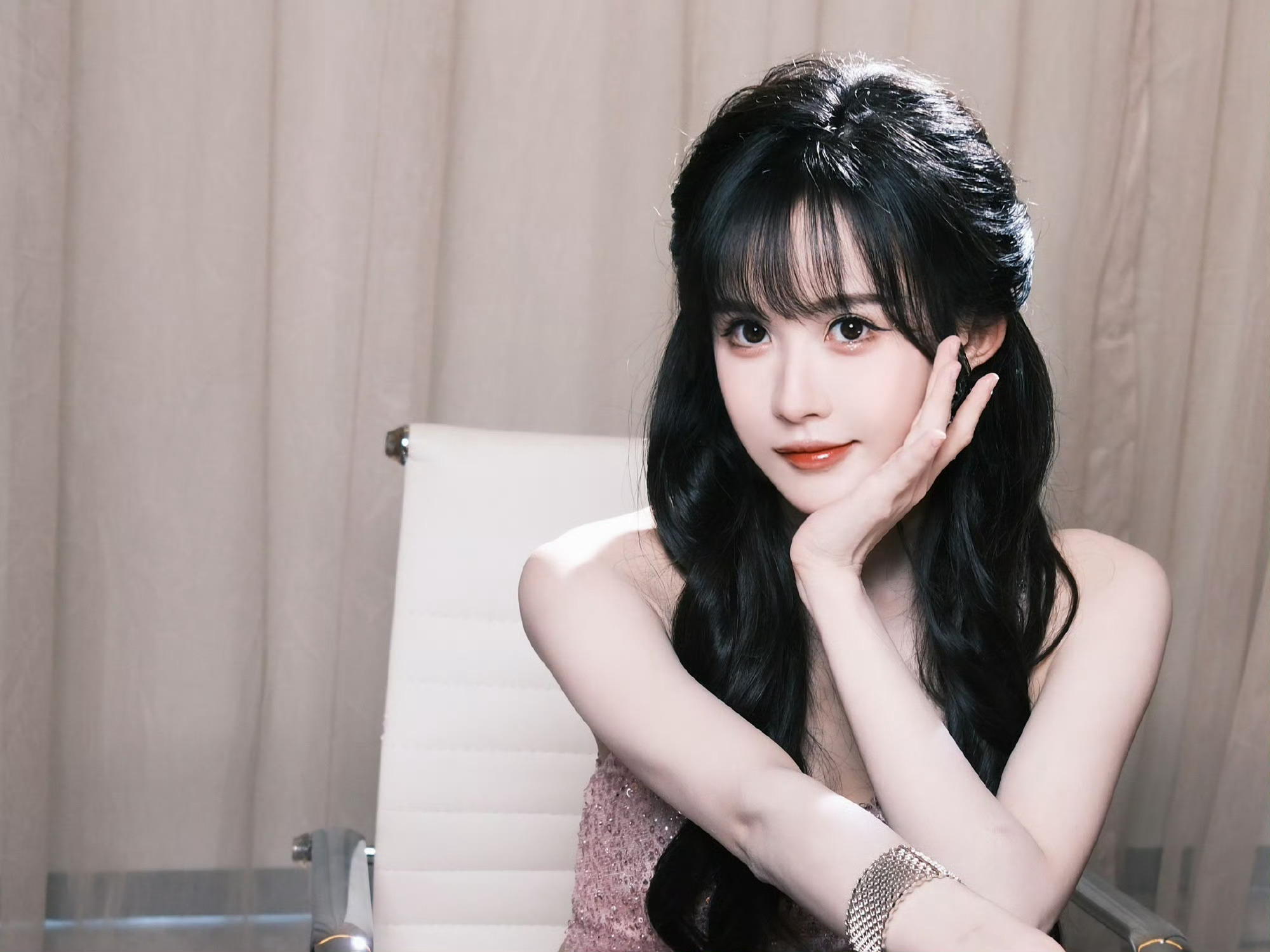 哇塞[爱慕]好漂亮啊宝宝[期待]是谁家宝宝这么美！不好意思我家的[手指比心]段艺