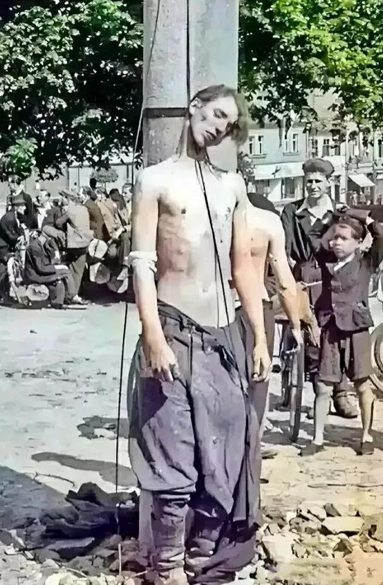 这两名德军生前有多歹毒才遭到如此下场，一位被捷克特工炸伤，一位在捷克被绞刑！

