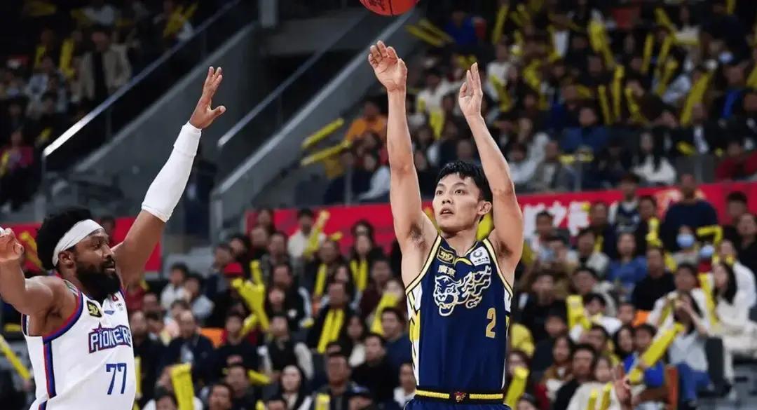 7连胜变12连胜，广东杀疯了
 
才1月中，他们已把积分榜甩出2个胜场。马尚+周