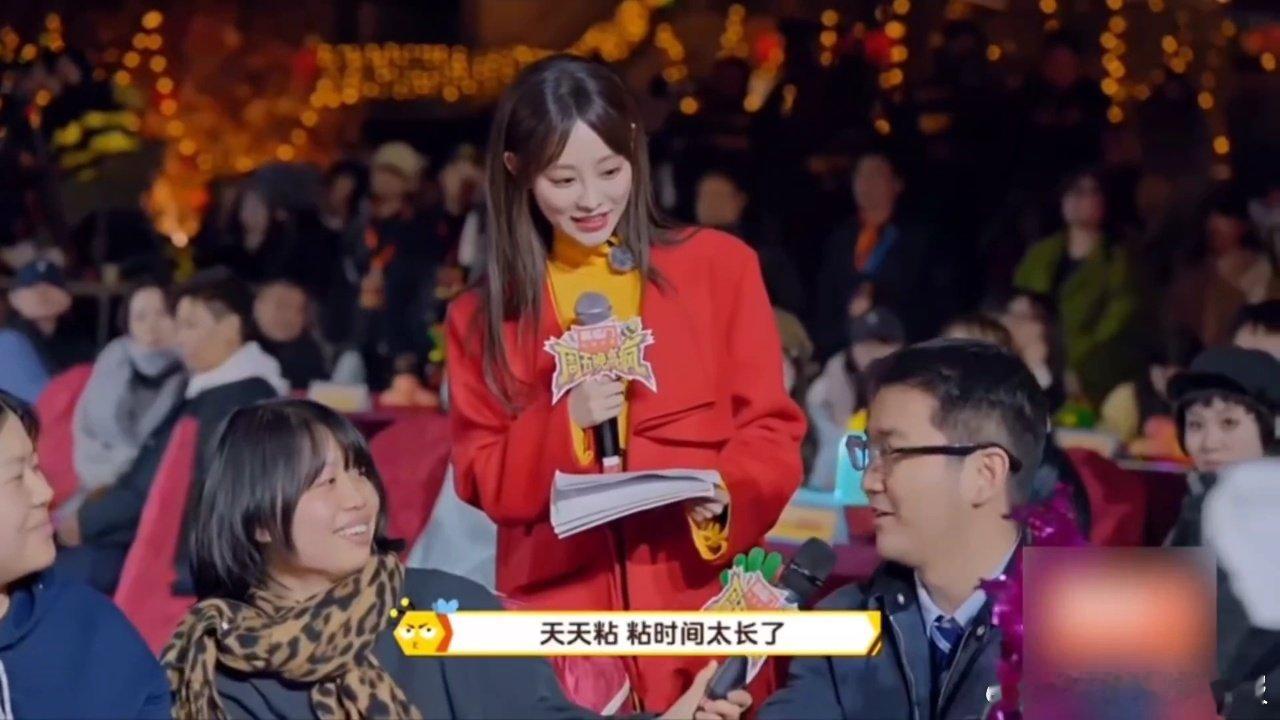 周冬雨团队吐槽周冬雨 周冬雨团队真的勇！当众吐槽老板粘假睫毛要花20-30分钟，