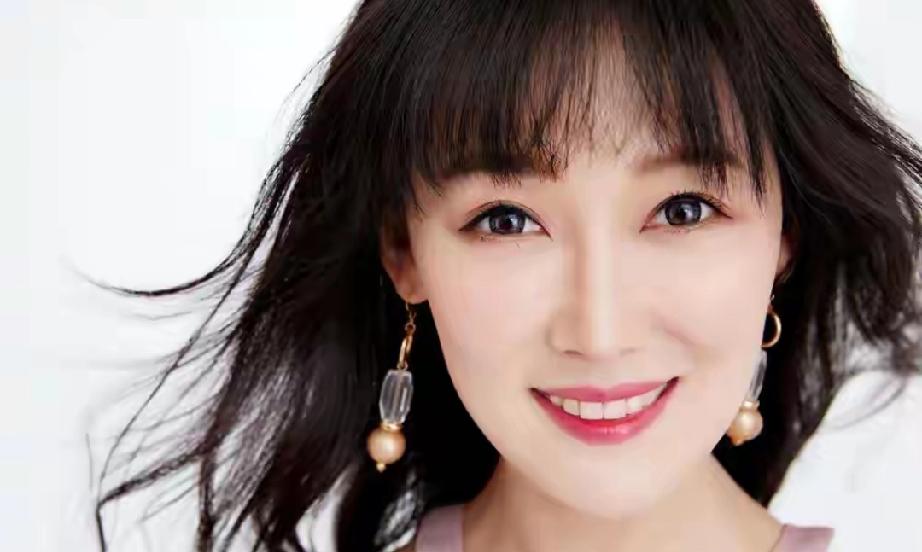 惋惜！41岁女歌手申烨病逝，多次登央视，隐疾折磨多年无人知
 
    知名青年