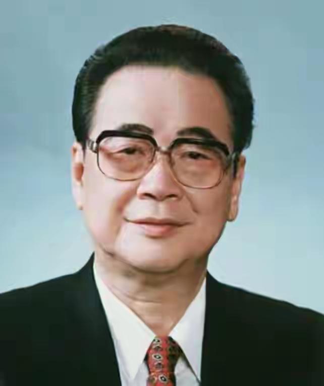 原国务院总理李鹏坦言：外界传闻我是周恩来养子的说法，并不确切
2014年，《李鹏