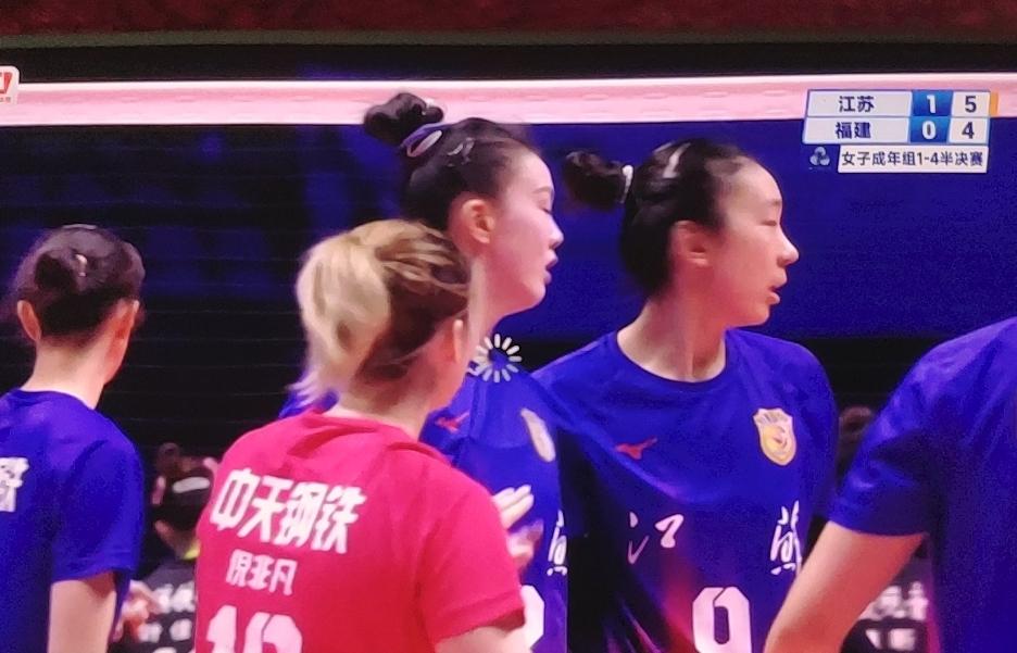 江苏女排打福建的第一场半决赛，真是轻松拿捏！

在绝对实力面前，一切都是实力说话