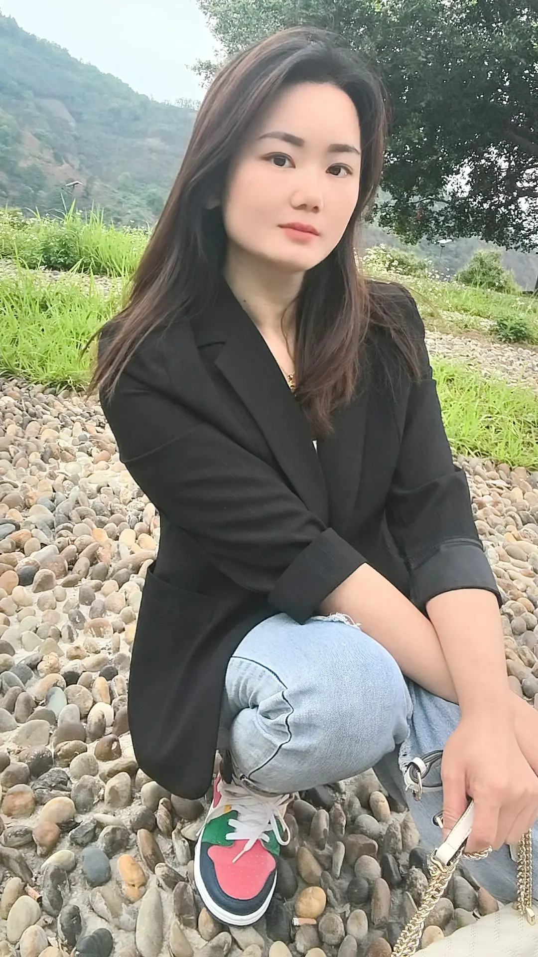 这烂透了的生活，耗尽了我所有的青春，样样不顺心，事事都不如意，都说先苦...