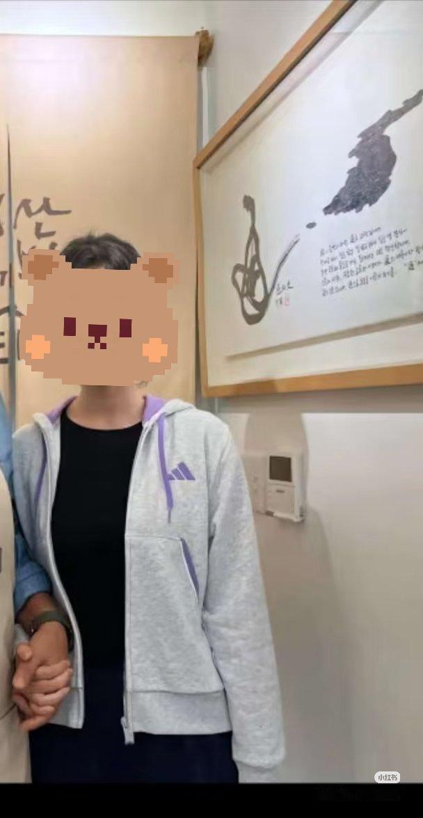在韩失联女生已遇害据说左边是文在寅，天天搁他店里和中国人握手，和连泽司机一样，谁