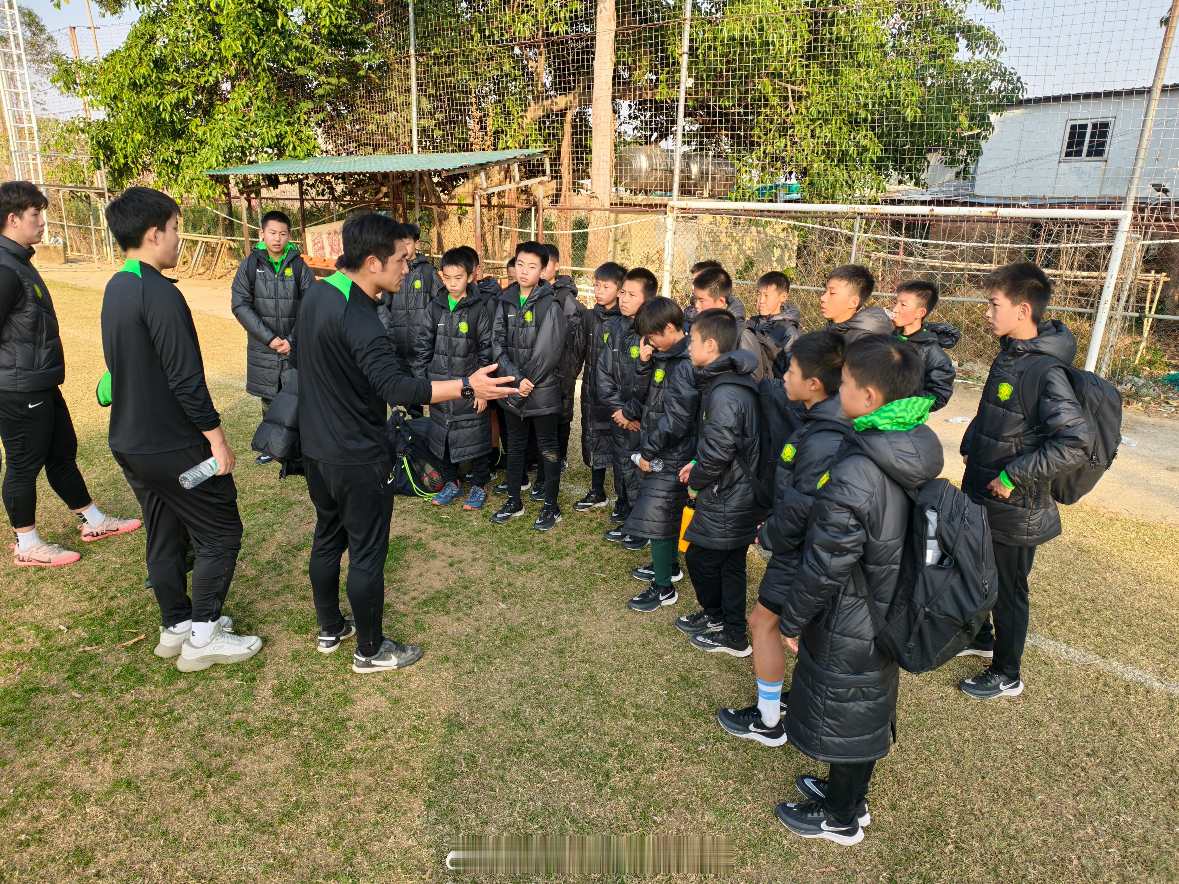 u13北队昨天刚踢完教学赛，今天下午以恢复为主 北京国安[超话]   