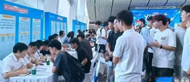 2026年毕业生就业现状:原来这10个专业就业率最高 学生可以大胆冲!