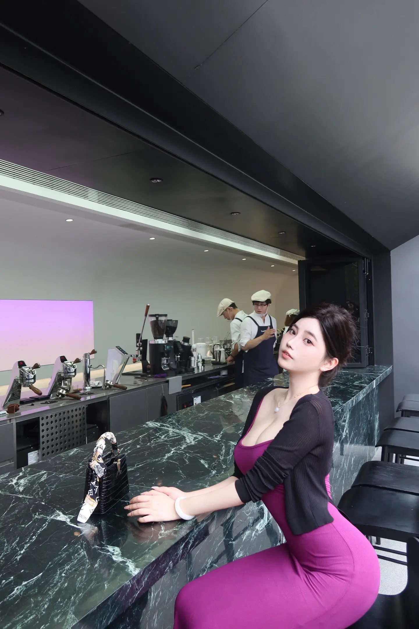 不再频繁追问意义的时候我们才比较好过