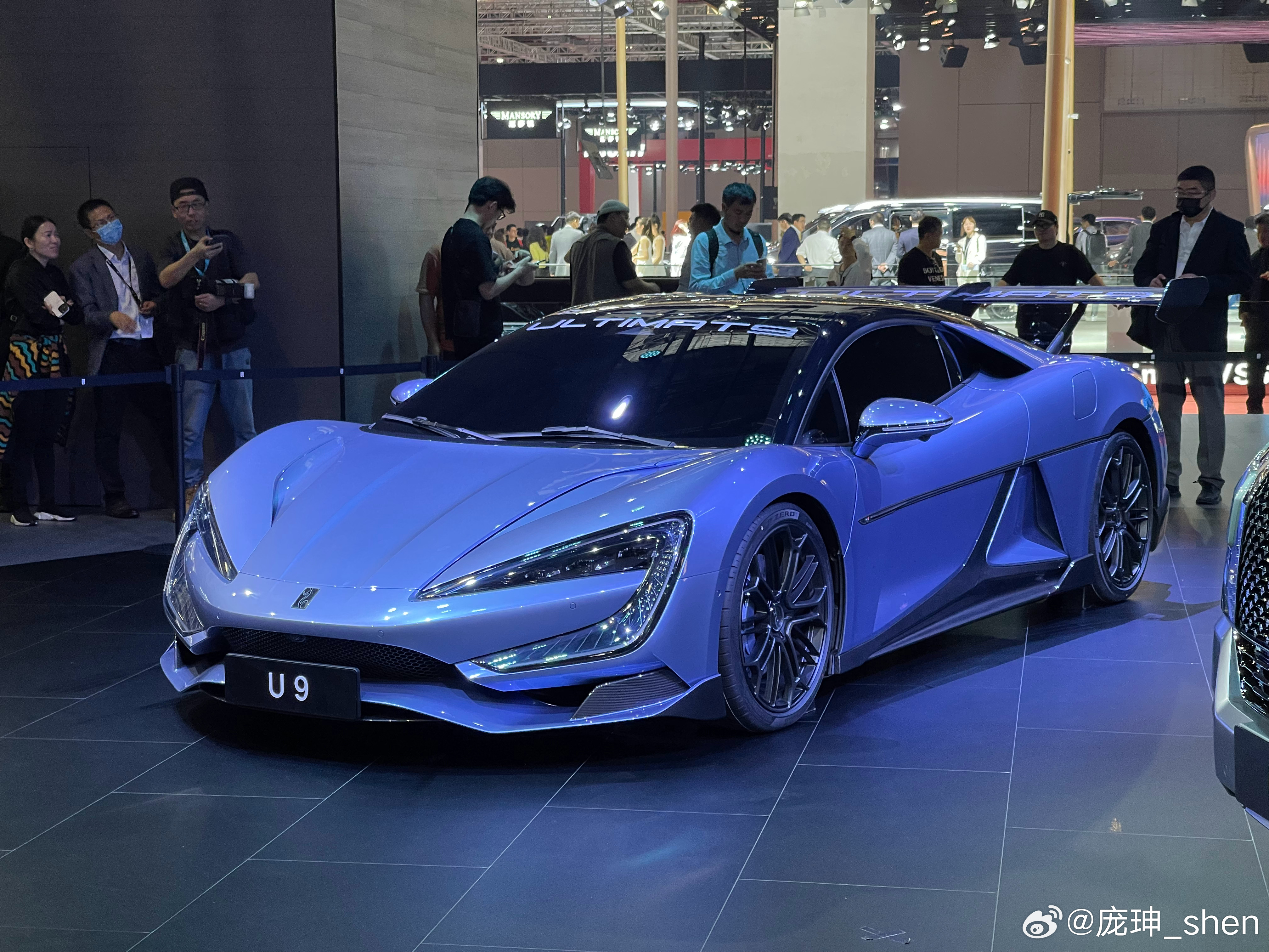 #shen车视界# 仰望U9，2475千克，作为对比，布加迪Veyron是188
