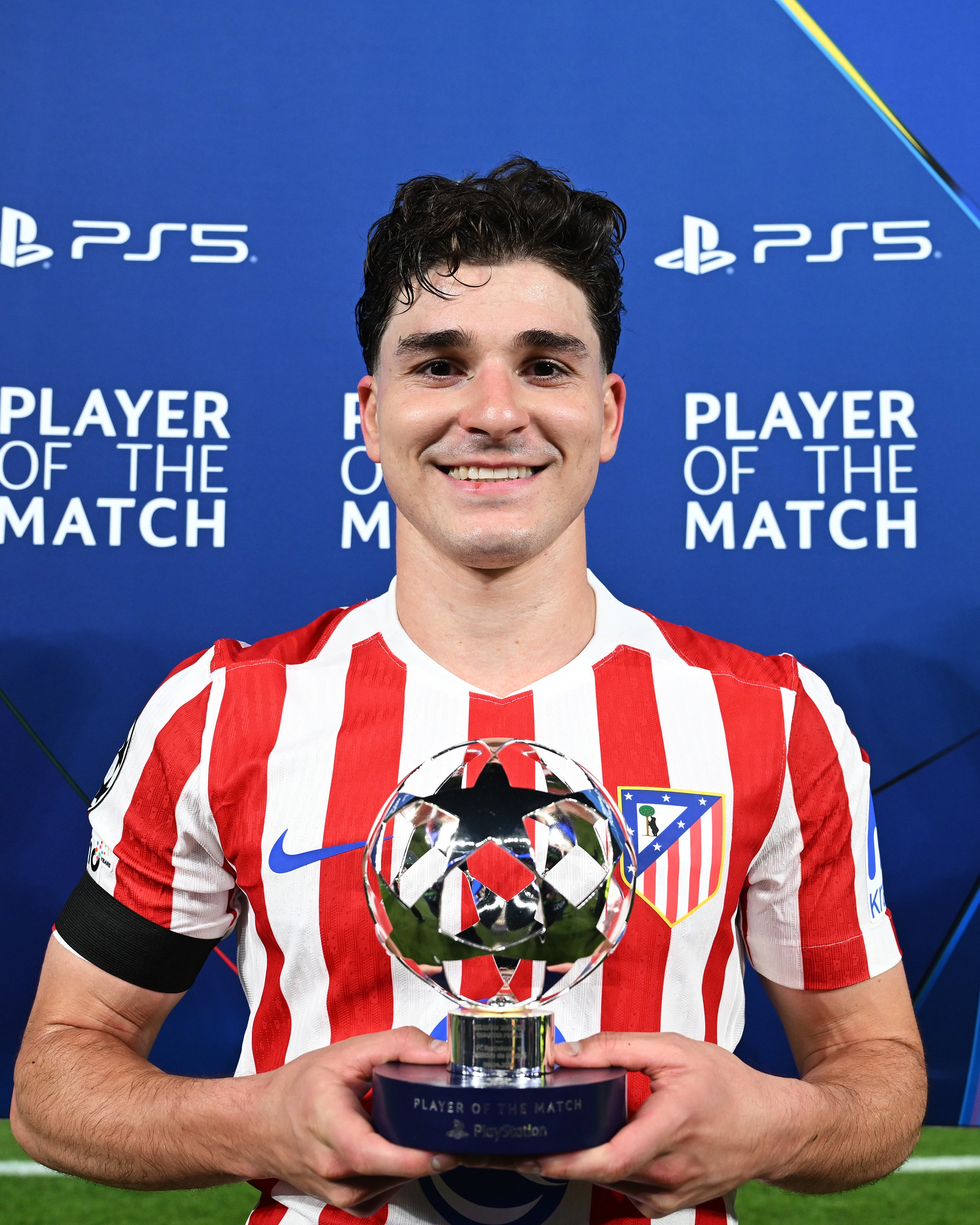 【全场最佳球员】💥欧冠1/4决赛首回合巴萨vs马竞 0:2，阿尔瓦雷斯任意球直