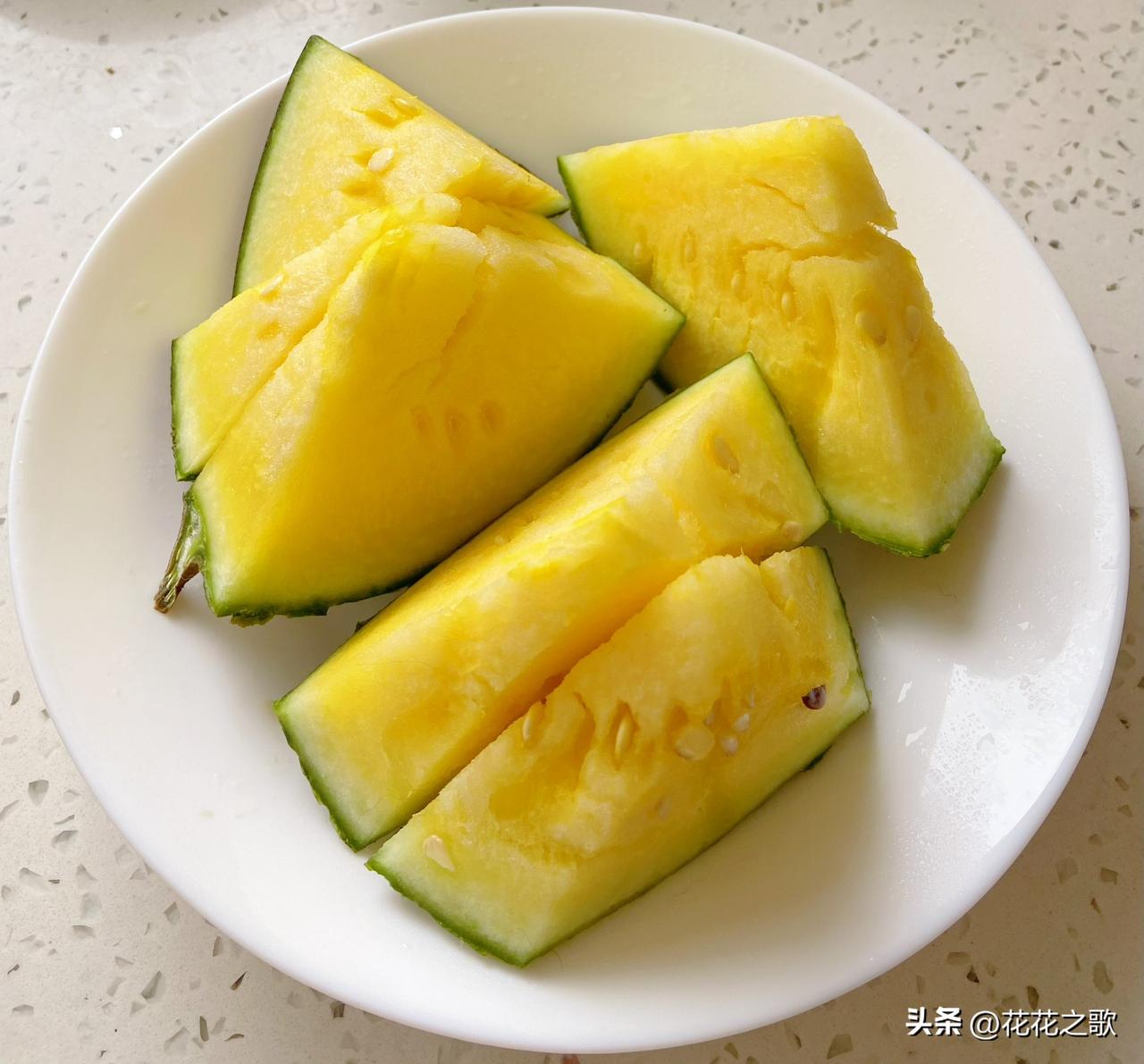 还记得当时都差点忘记了是查成绩的时间，还是同学电话来问的时候才反应过来，自己还在