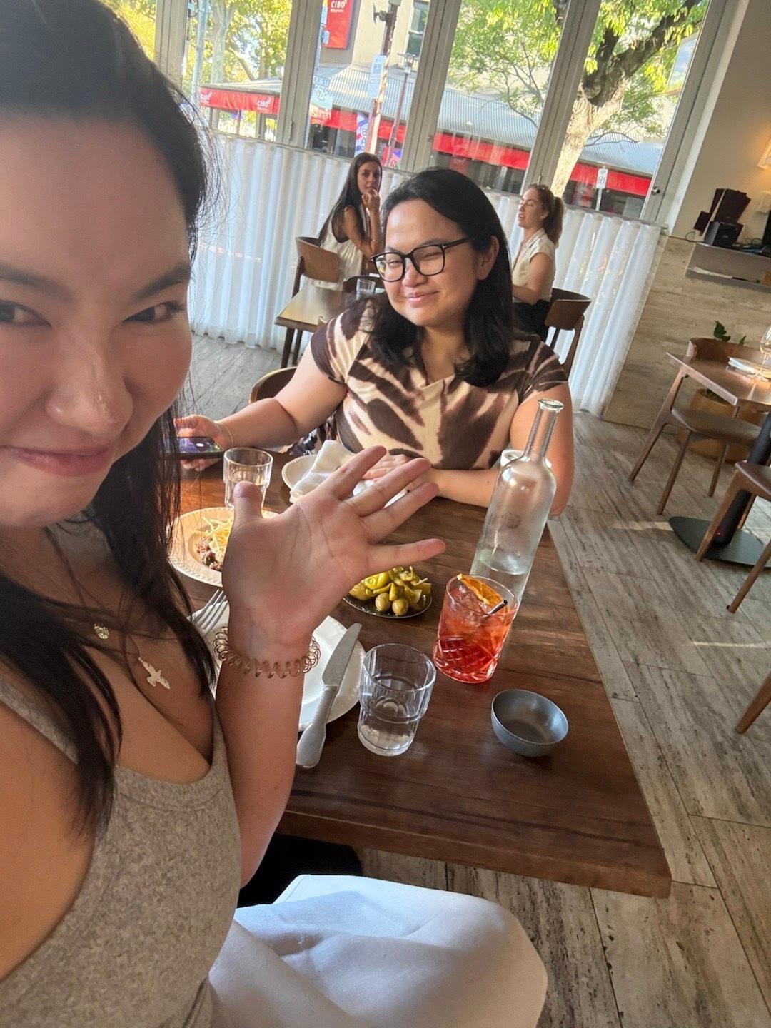 人生中第一次秀！加上无数个好朋友见面大喝特喝 超超超开心就是这三天实在行程是太紧