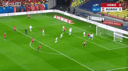 青岛姆巴佩应该多一个新的外号——棒约翰之父！徐正源要是看现在成都的比赛估计要骂娘