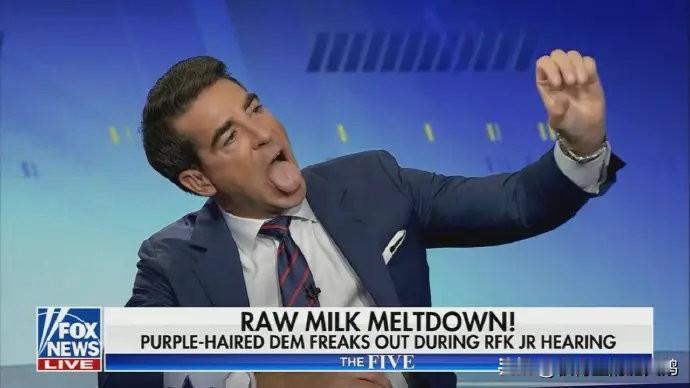 【国家级二 傻 子】福克斯新闻今天有一档节目，里面花了很长时间争论一个问题：抱着