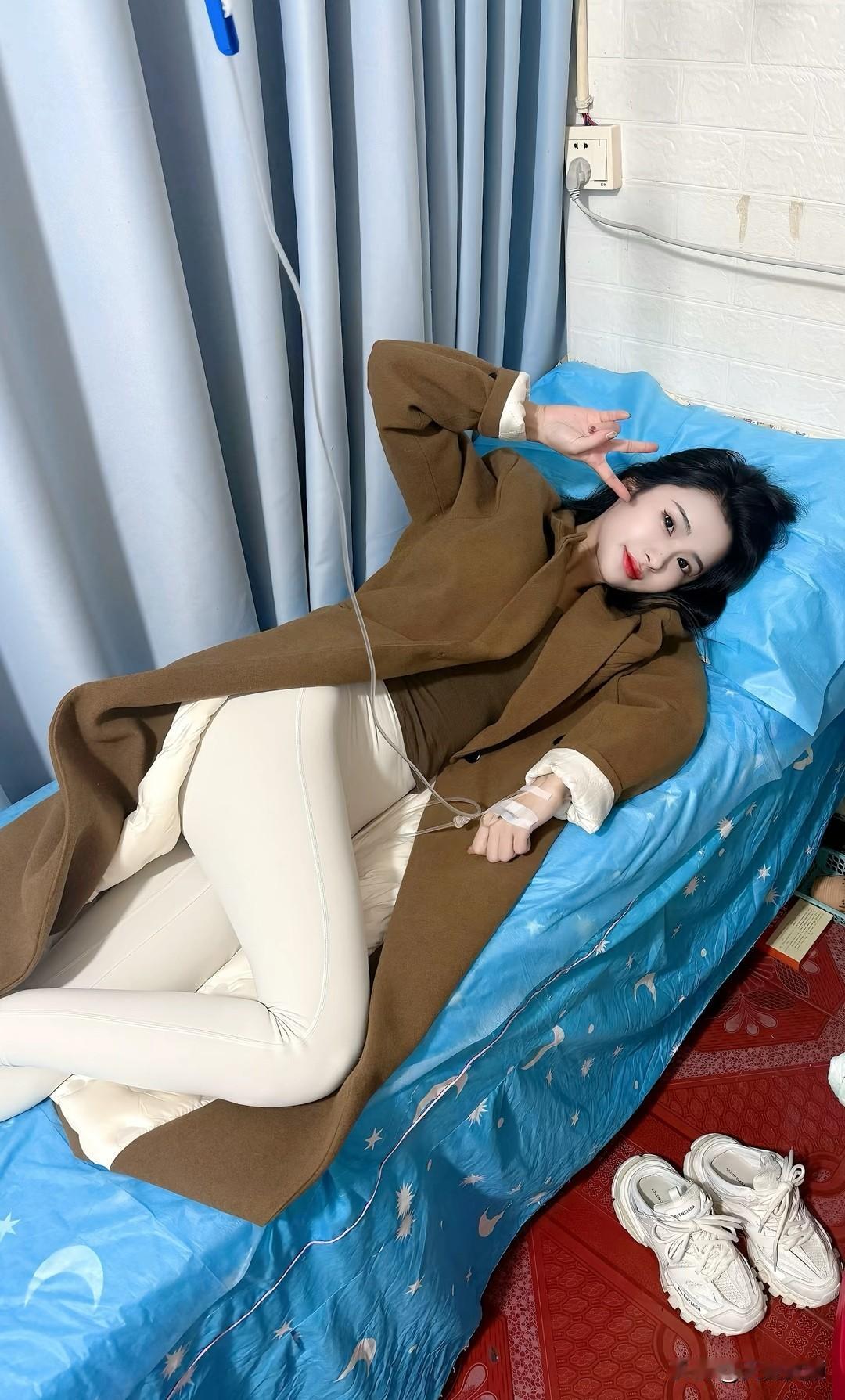 今天请个假，生病了输液打针，不知道这针管不管事，好难受，一个人也能扛下所有。加油