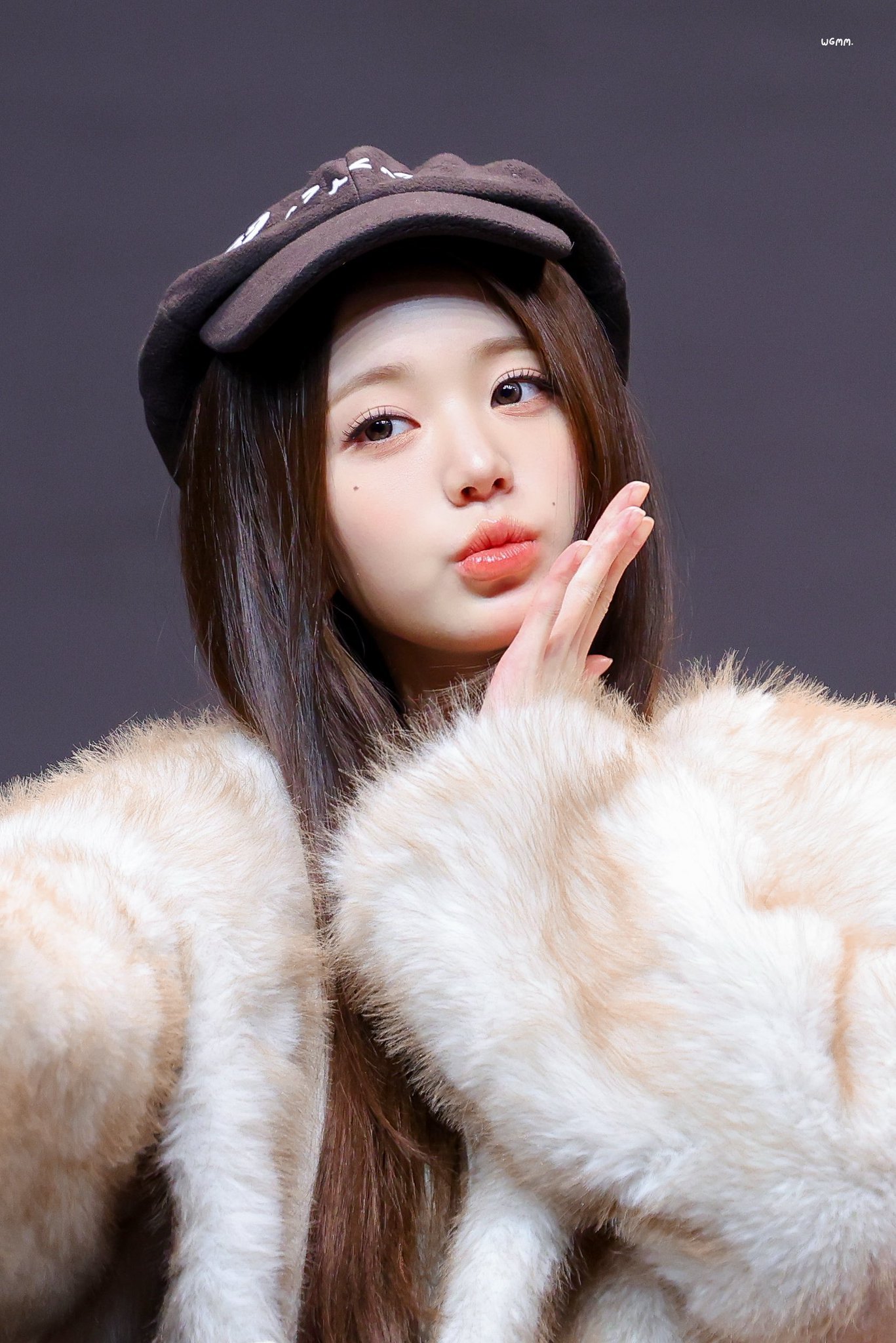 张元英 