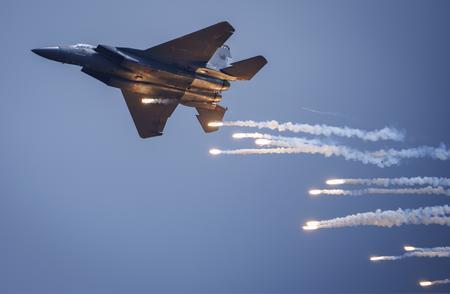 【新加坡F-15被拒之门外，美军关岛基地突然不接待外宾了，要全力为台海战备】
 