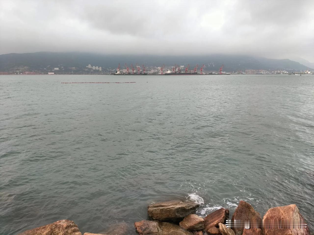 分享一张你拍下的海的照片连云港的海边