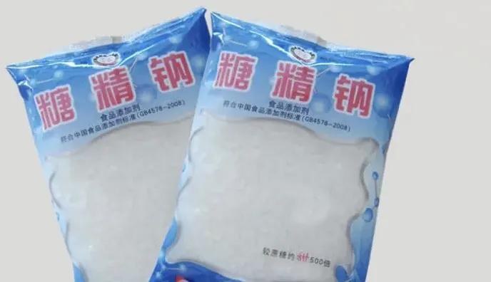 上海人喜欢吃甜，烧菜或者做甜食一般都放些糖。

然而，在最困难的时候，糖是凭票供