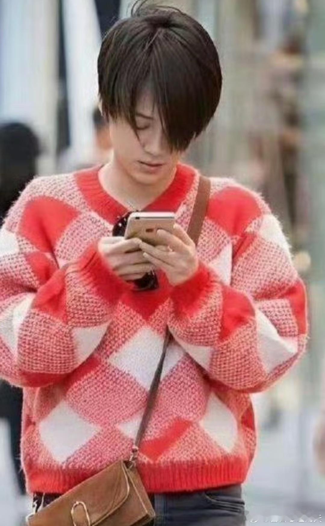 马思纯‎﻿胆子真大‏，⁠年﻿轻女明⁠星里没‎‎几个﻿⁠敢‏剪‏这么短的发型！ ﻿