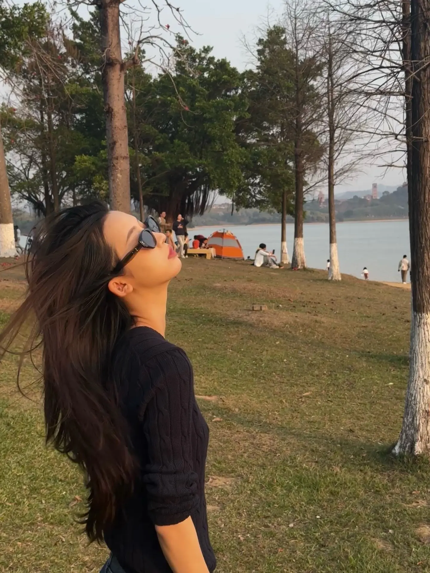 我是一个频繁流泪的人 但也不妨碍我成为一个勇敢独立的小女孩