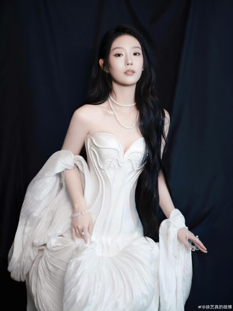 徐艺真短剧鼻祖徐艺真短剧鼻祖，疑似喊话郭宇欣让短剧行业更寒了徐艺真是谁徐艺真疑似
