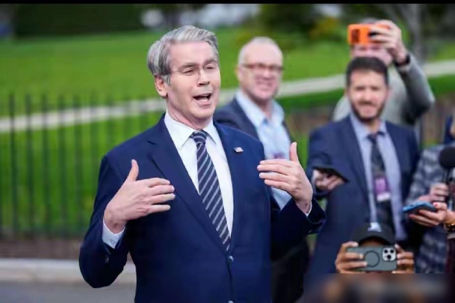 中美会谈刚有一点成效，美财长贝森特又管不住自己那张惹祸的嘴了。贝森特称，美国设立