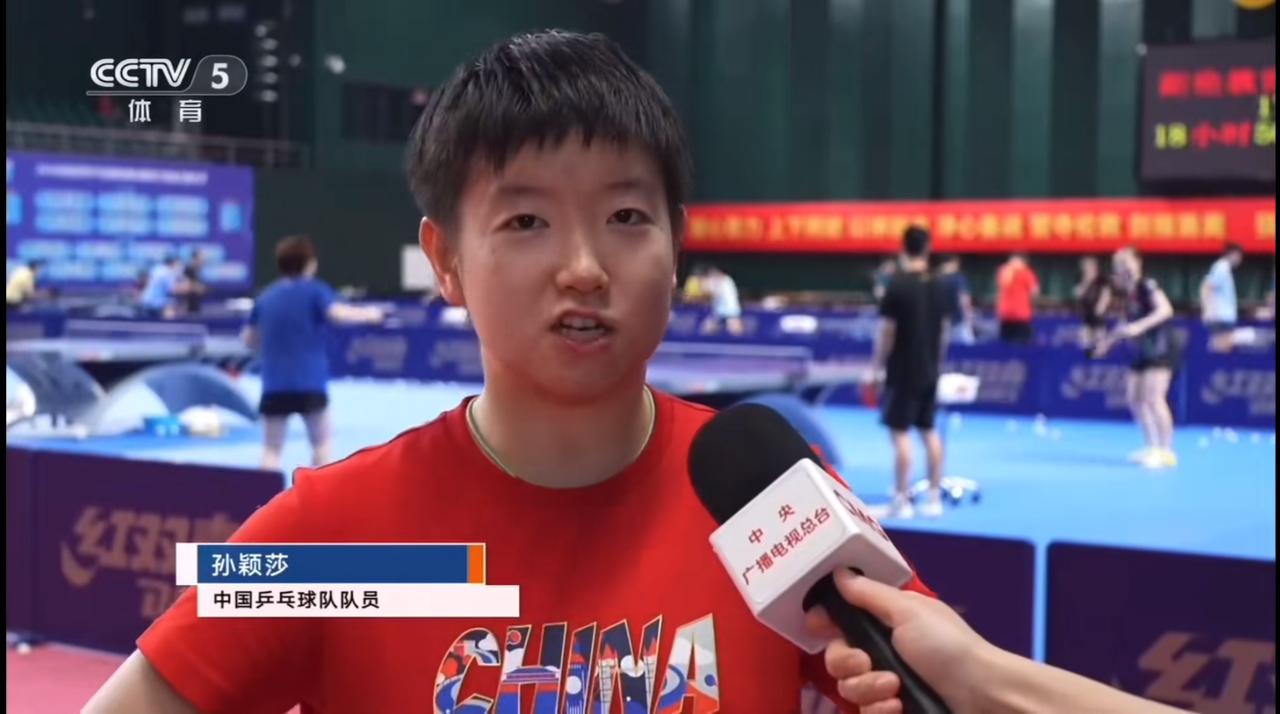 国乒封训的横幅，终于看到了，非常鼓舞士气！

这是昨天，中美“乒乓外交”55周年