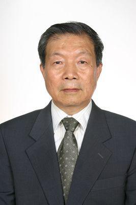 隐形软件脊梁！横跨数据库与AI，他撑起载人航天软件底气
 
何新贵，男，1938