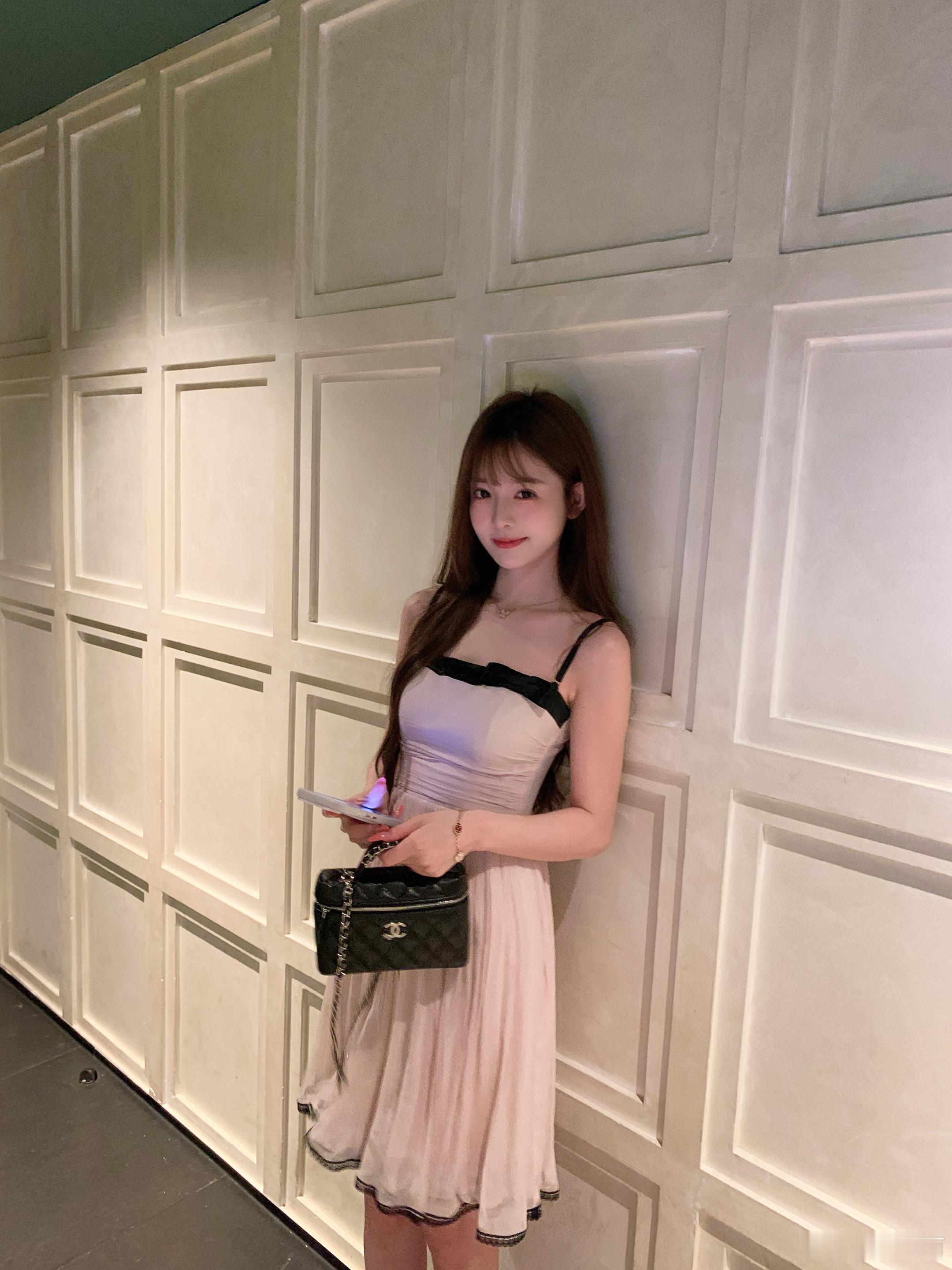 ☕️好久不见～今天穿什么人像摄影来拍照了﻿ ﻿