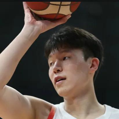 2 分 1 板引争议？2.16 米杨瀚森的 4 个成长故事藏着答案
10 月 2