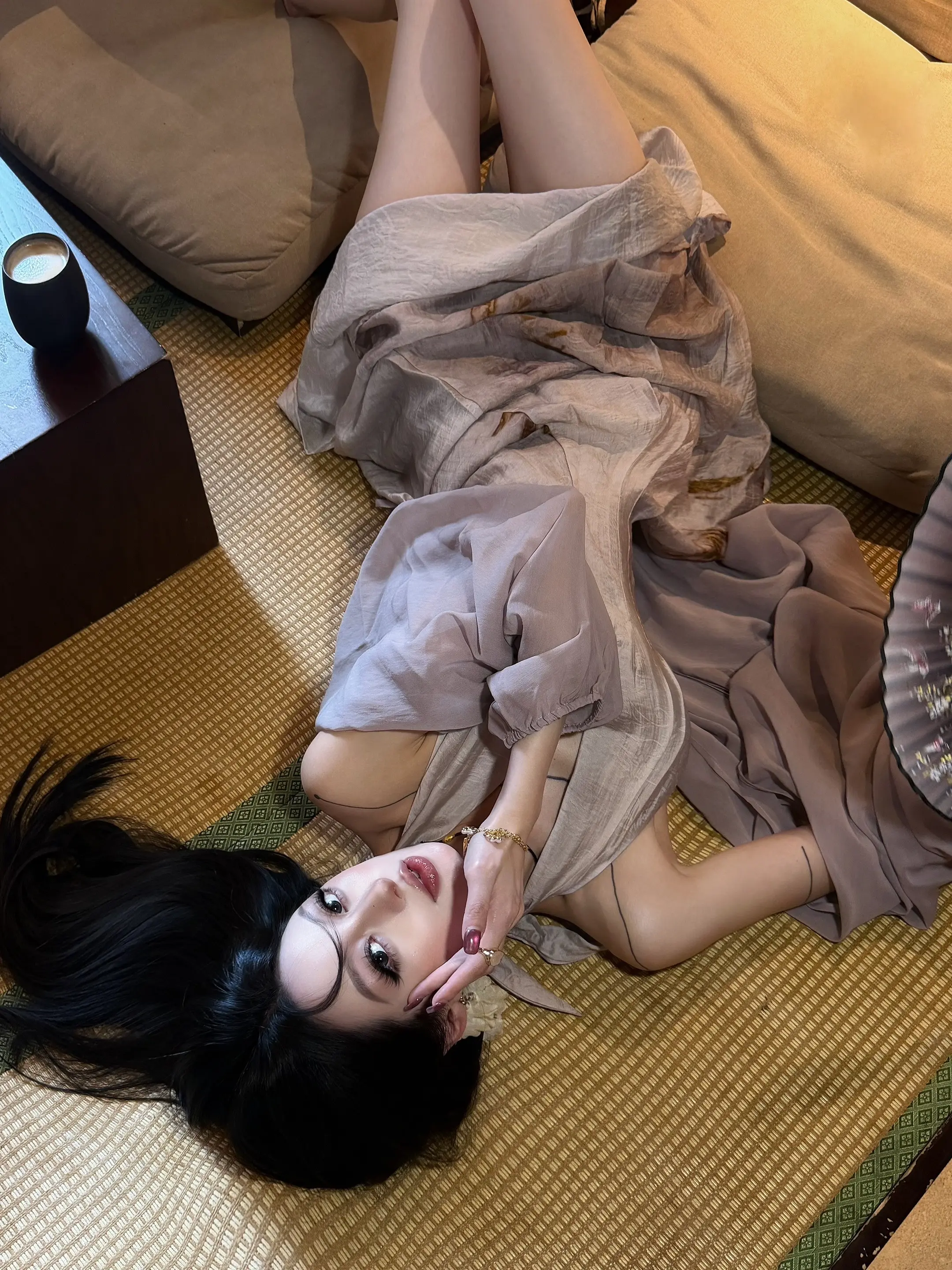 お茶を飲む