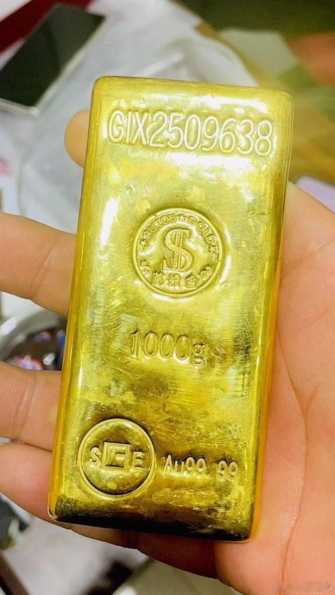 愿金灿灿的它给大家带来财气和好运。 ​​​