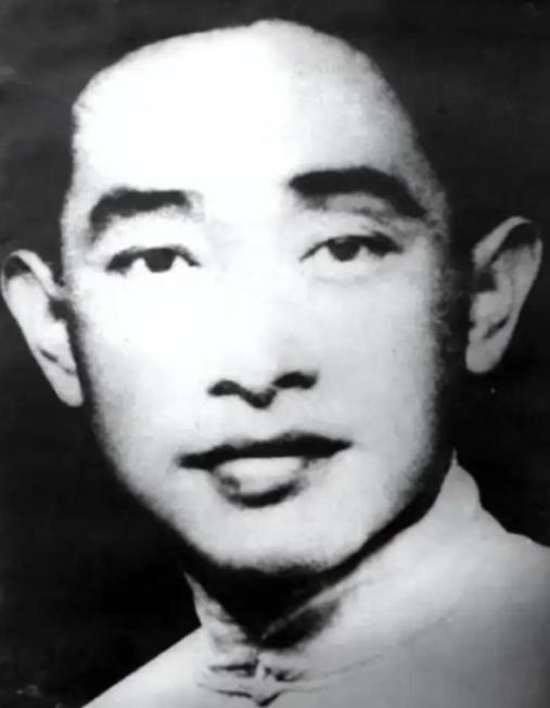1928 年梅大栋不幸被捕，敌人故意把他和偷牛贼关在一起蓄意羞辱，没料到这名狱友
