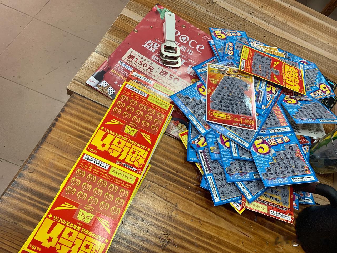 小熊和小宝放假3天
[我想静静]留下我一个人值班！