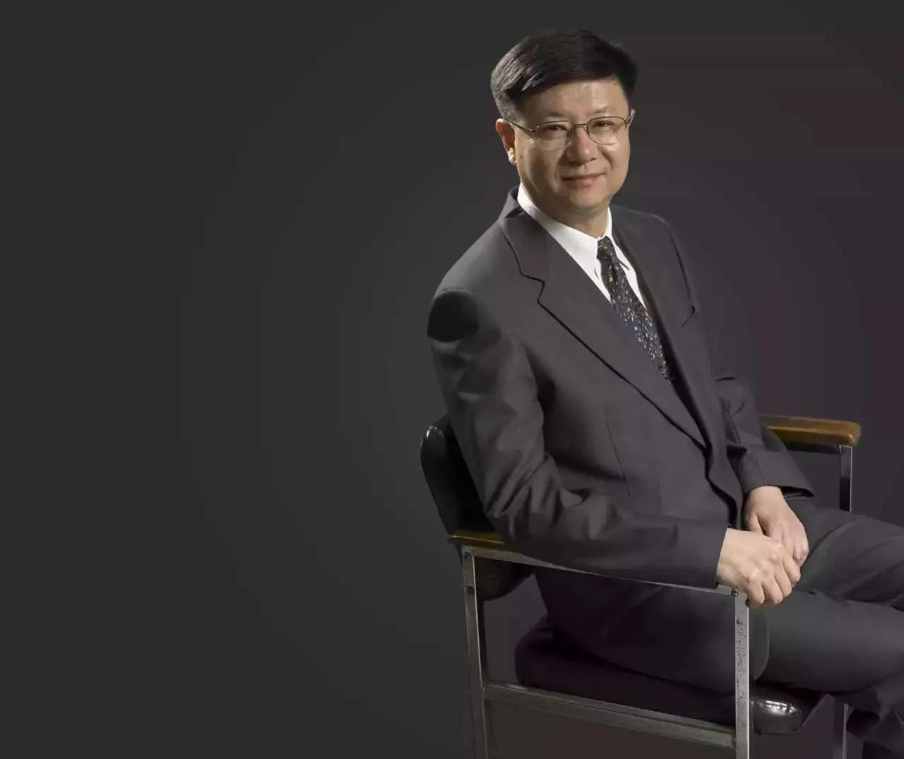 金地董事长突然辞职，引发网友联想！金地曾表示要适应市场随行就市调整房价！
10月
