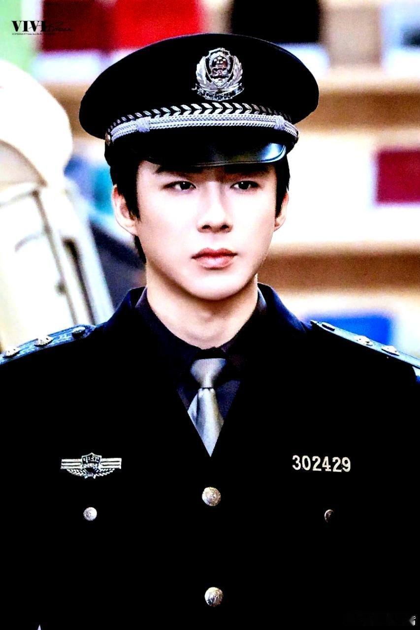 吃🍉青春校园横屏中剧《忽而今夏之少年时代》该剧翻拍于明前雨后同名小说《忽而今夏