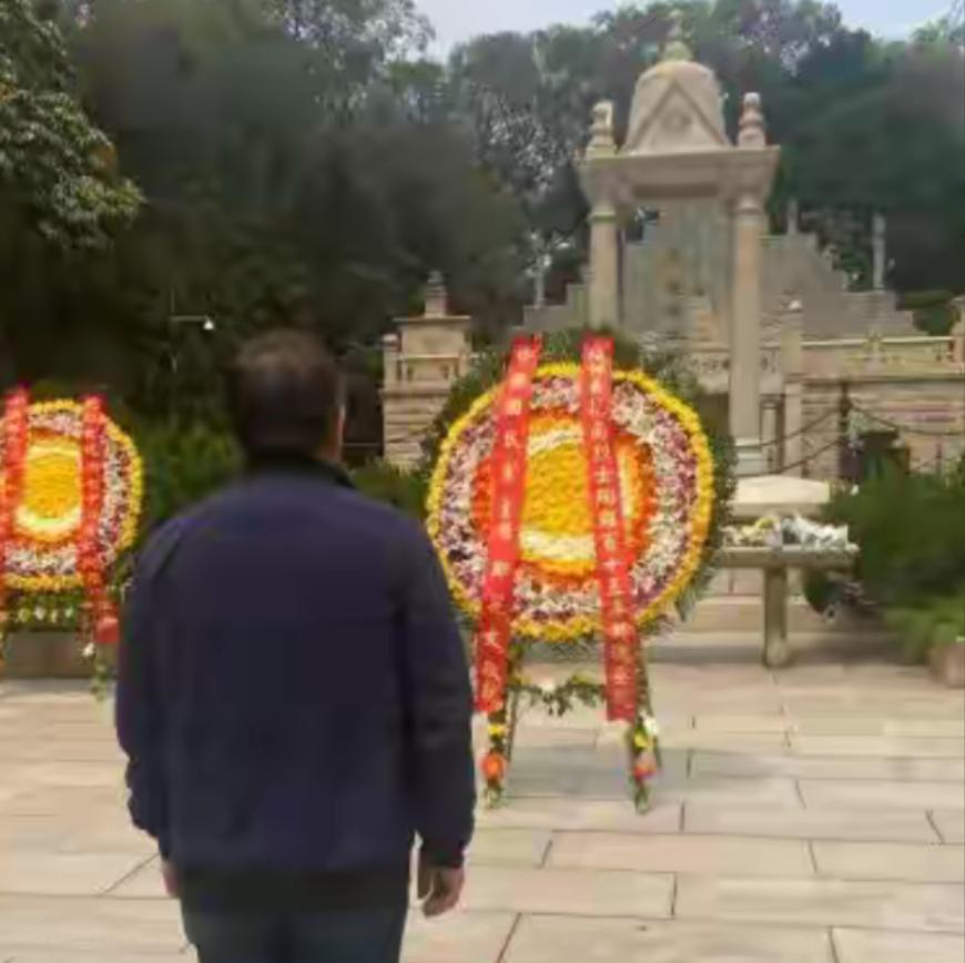 人未到，花先送！郑丽文委托大陆国民党前往广州献花
按照大陆方面发出的邀请，郑丽文