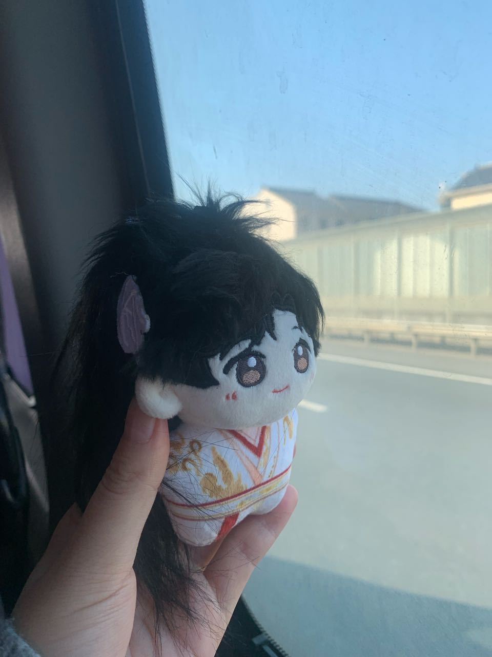 成毅在哪里，哪里就是尖叫之夜，果果们已经包车前往横店了。