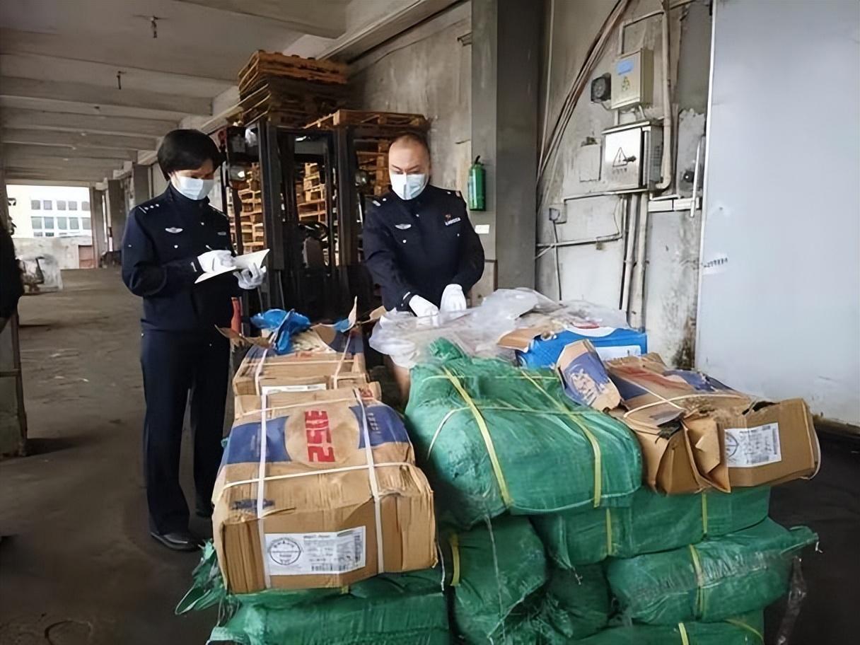 军用物品走私愈演愈烈，前线补给吃紧难缓解，后方不法分子借机牟利，而最大的赢家莫过