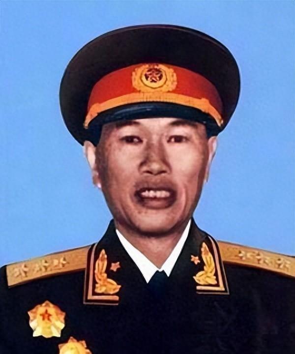 百万志愿军空缺司令急需人选，邓华急电希望粟裕担任，毛主席为何当即拒绝这一决定？
