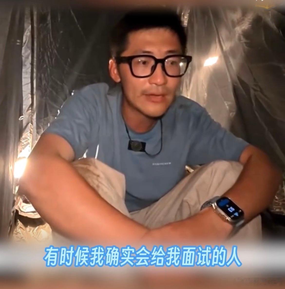 影视飓风送面试者Switch影视飓风 最尊重星露谷的方式是什么？影视飓风告诉你：