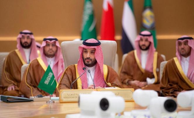 海湾国家终于醒悟，知道美国保护不了盟友，准备撤回数万亿对美投资

3月初，中东局