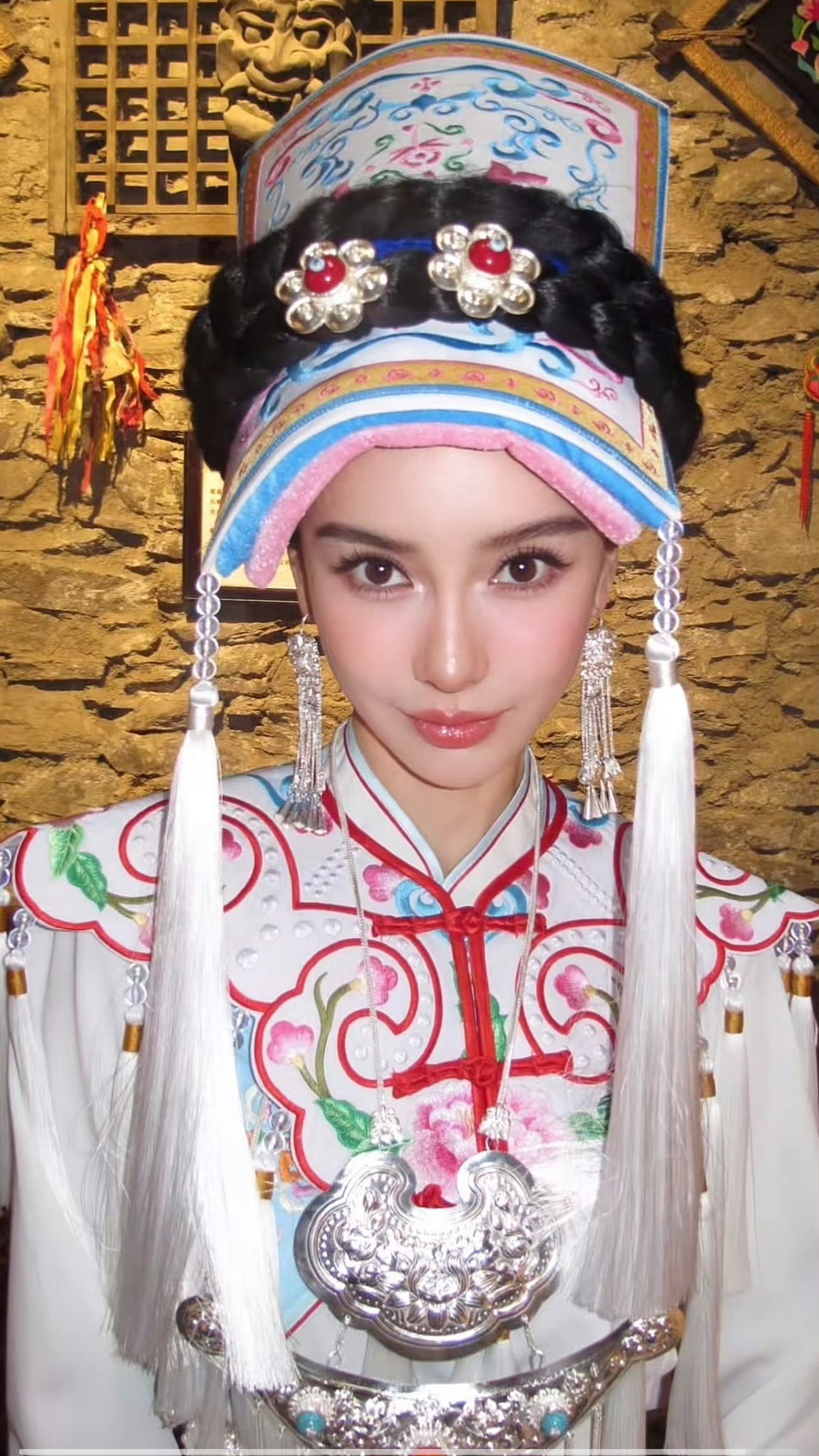 Angelababy羌族服饰ccd大片适配度完全💯美鼻就应该多发！对我眼睛很好