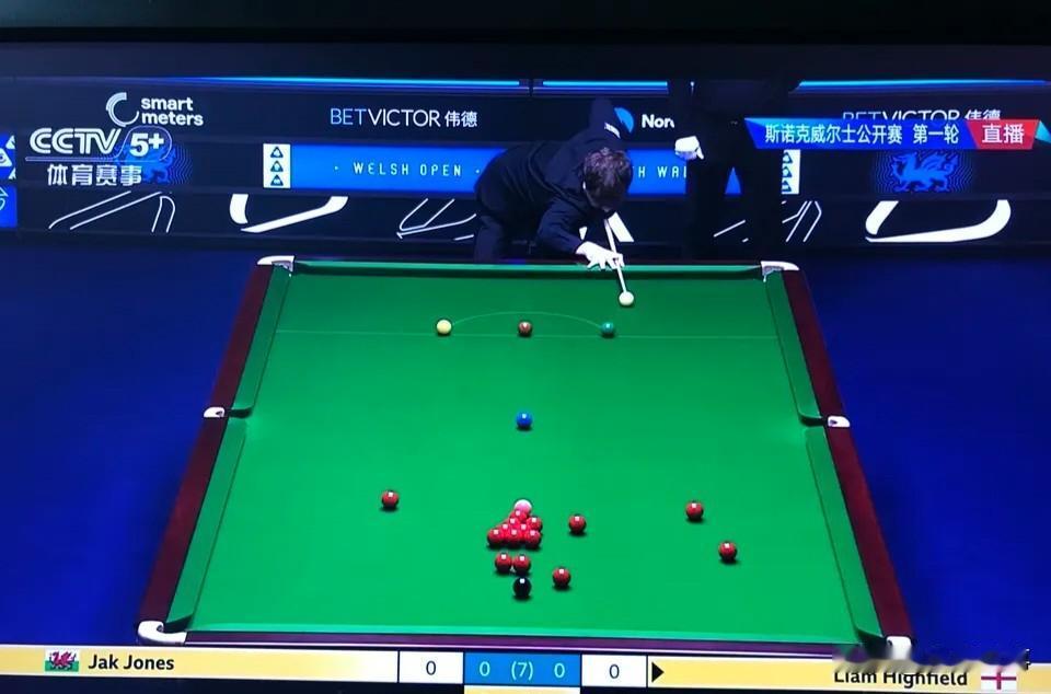 真搞不懂央视体育这直播安排，
看得球迷一肚子憋屈。
 
大年初七播斯诺克，放着咱