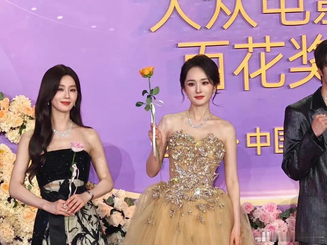 杨幂、刘诗诗同框合影，嗑到了吗 